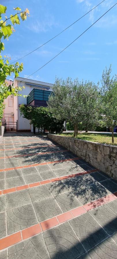 באסקה Apartmani Karla מראה חיצוני תמונה